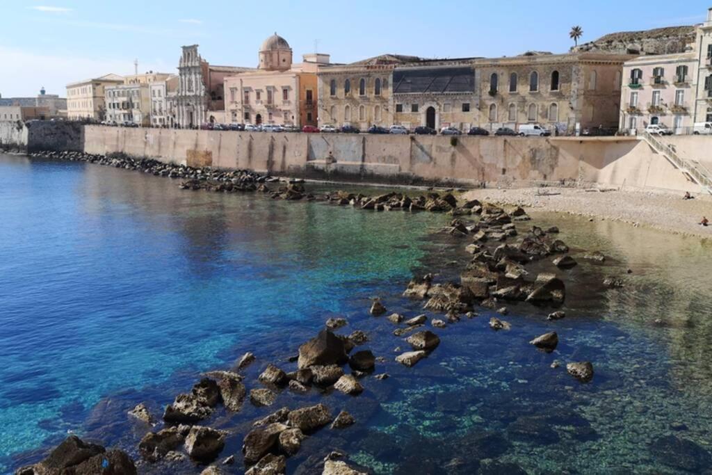 Sea-View Terrace & Bikes Moon Ortigia Holiday Home Syracuse Exterior foto