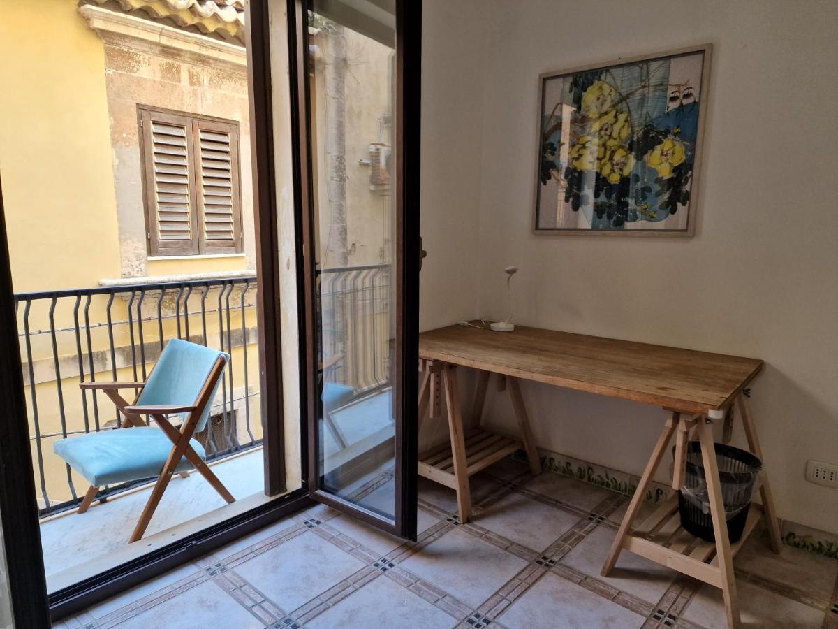 Sea-View Terrace & Bikes Moon Ortigia Holiday Home Syracuse Exterior foto